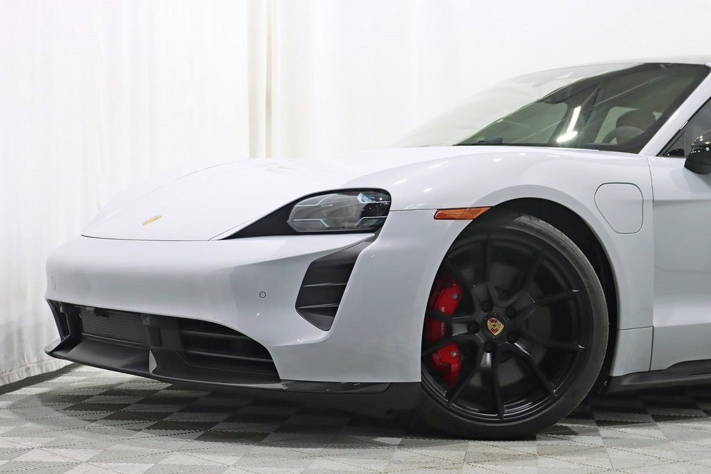 2024 Porsche Taycan GTS photo 3