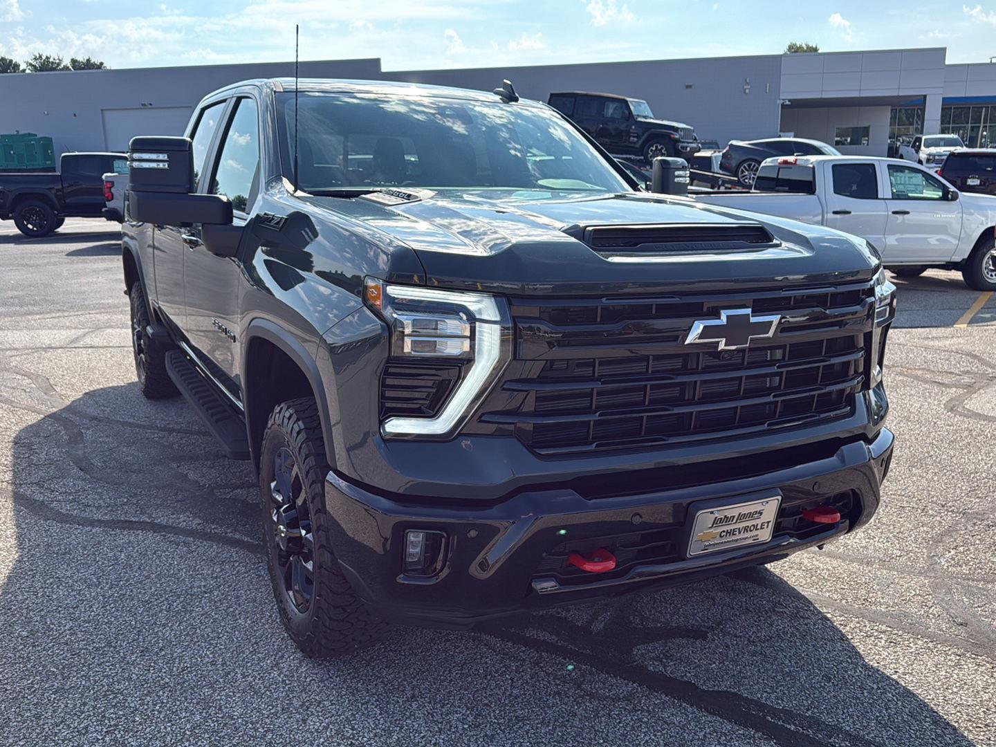 2026 Chevrolet Silverado 2500HD photo 2