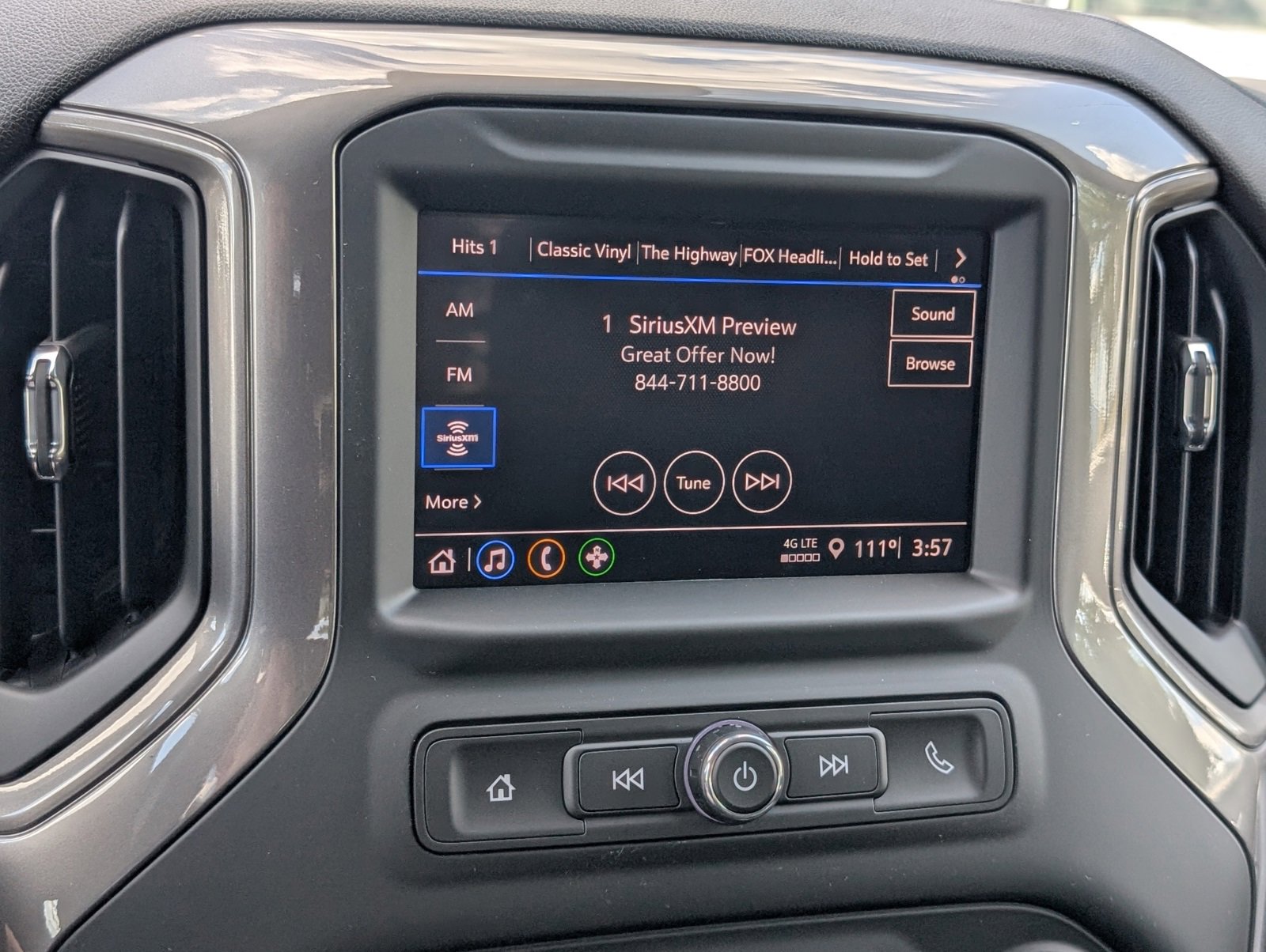 2025 Chevrolet Silverado 1500 Custom photo 14