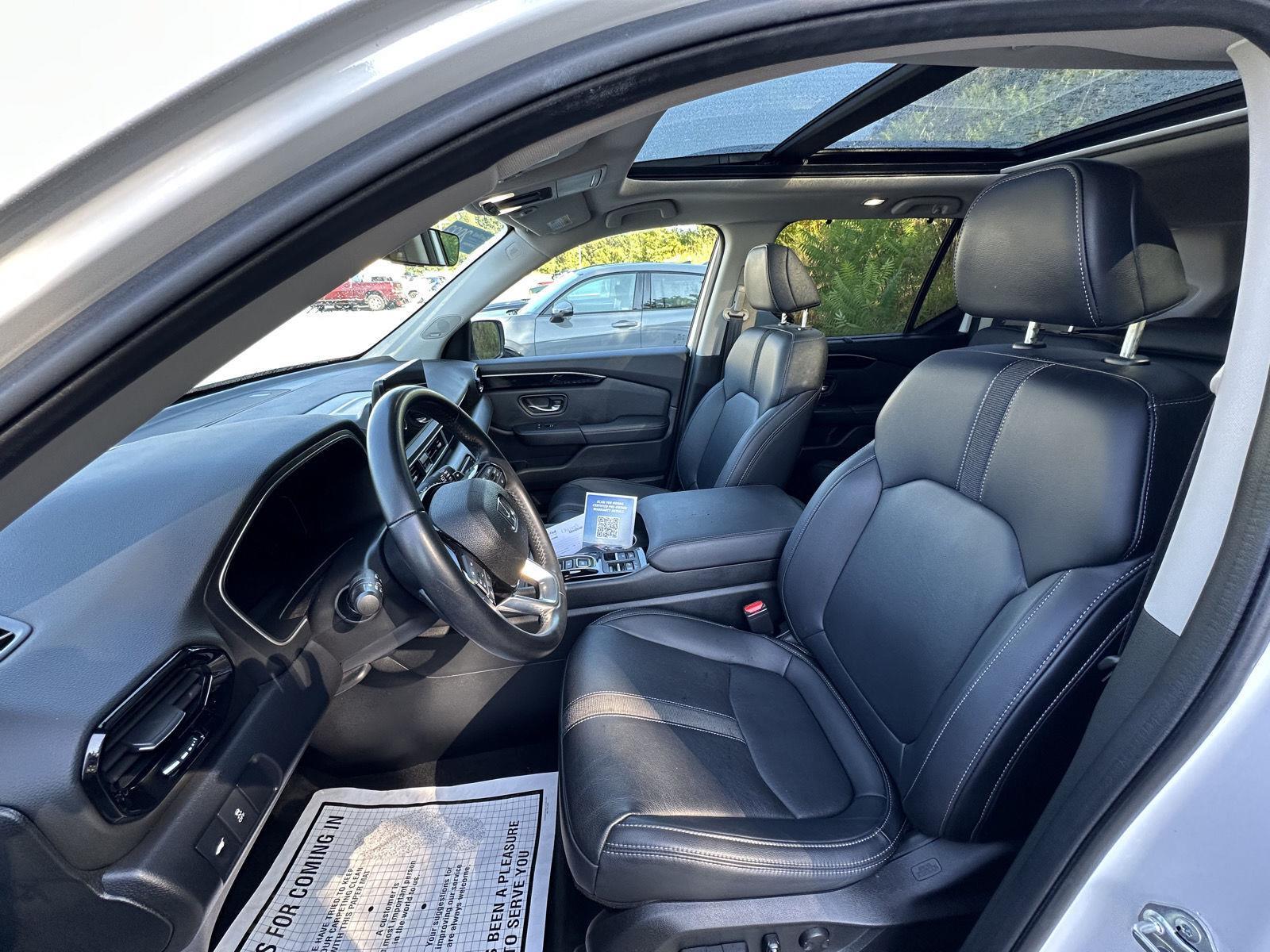 2023 Honda Pilot Touring photo 10