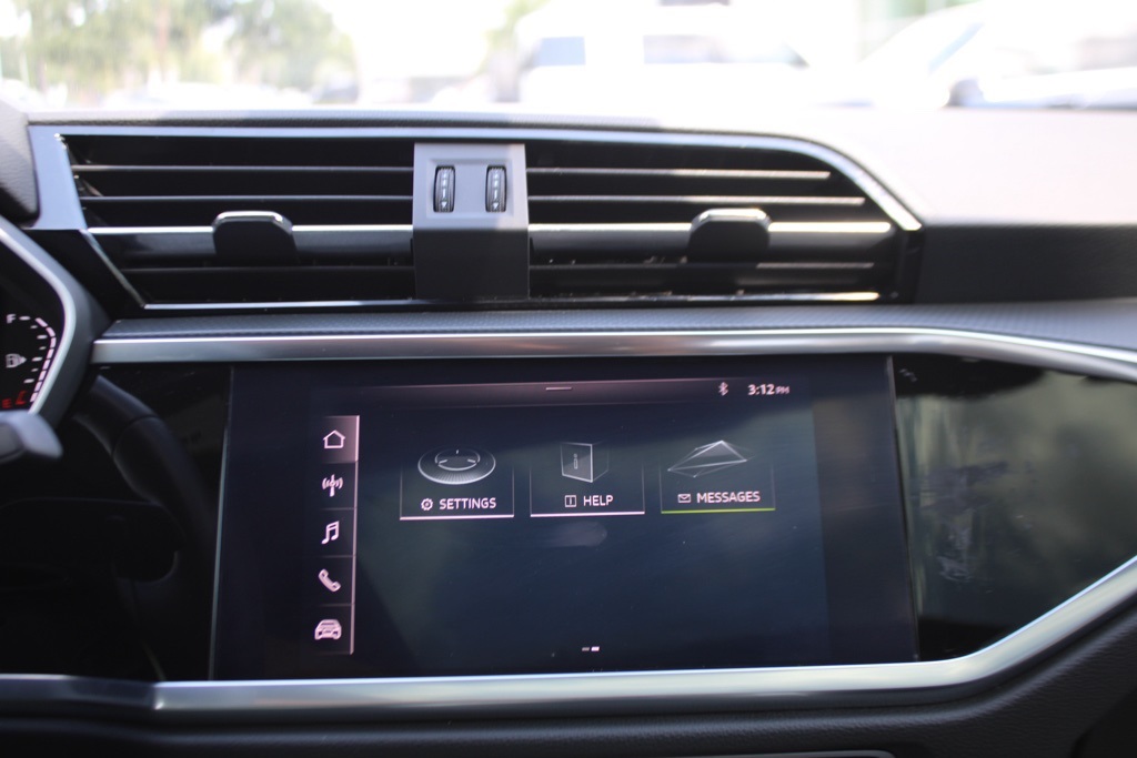 2021 Audi Q3 S line Premium 45 TFSI photo 18