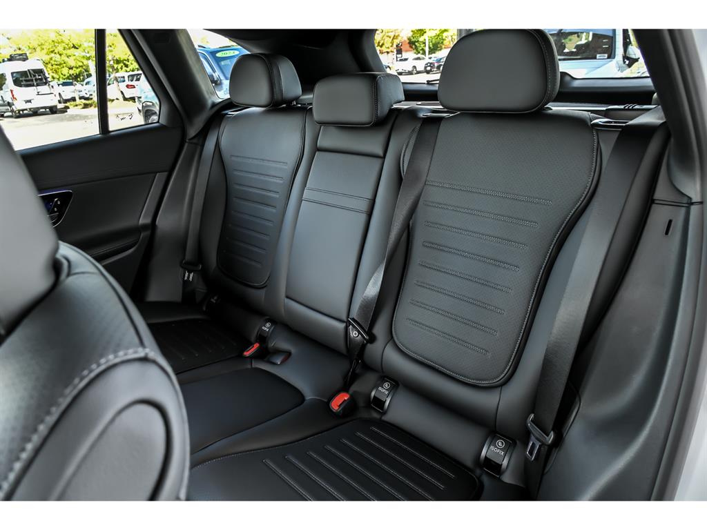 2026 Mercedes Benz GLC 300 4MATIC photo 8