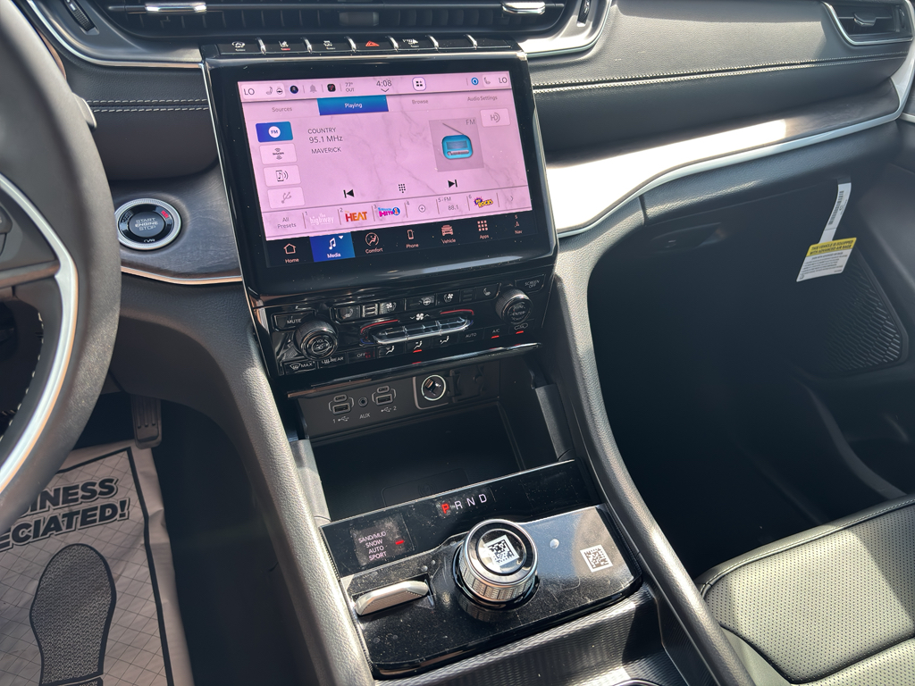 2025 Jeep Grand Cherokee Limited photo 28