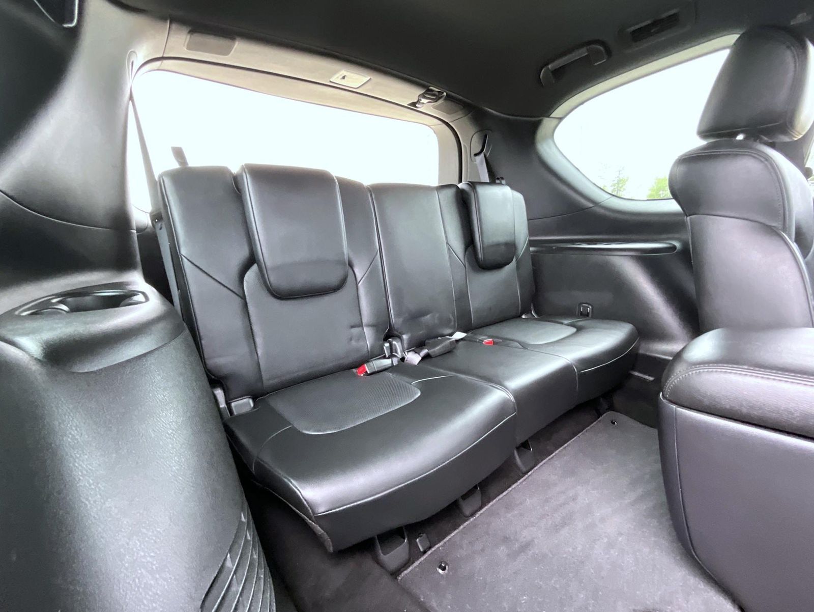 2022 Nissan Armada SL photo 20
