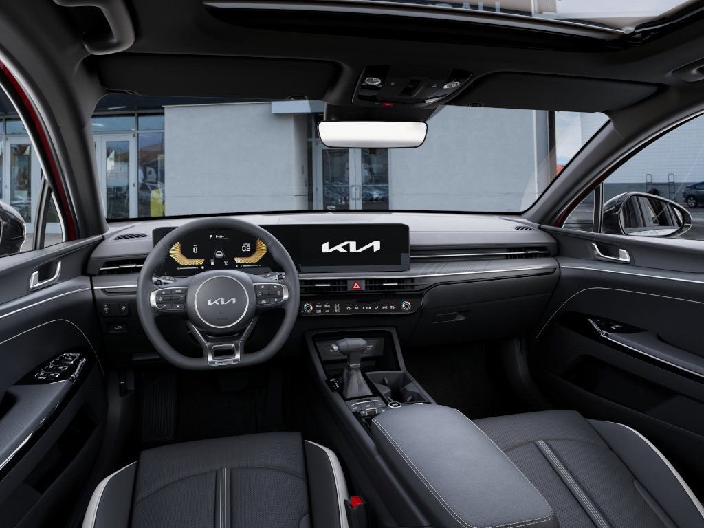 2025 Kia K5 GT-Line photo 14
