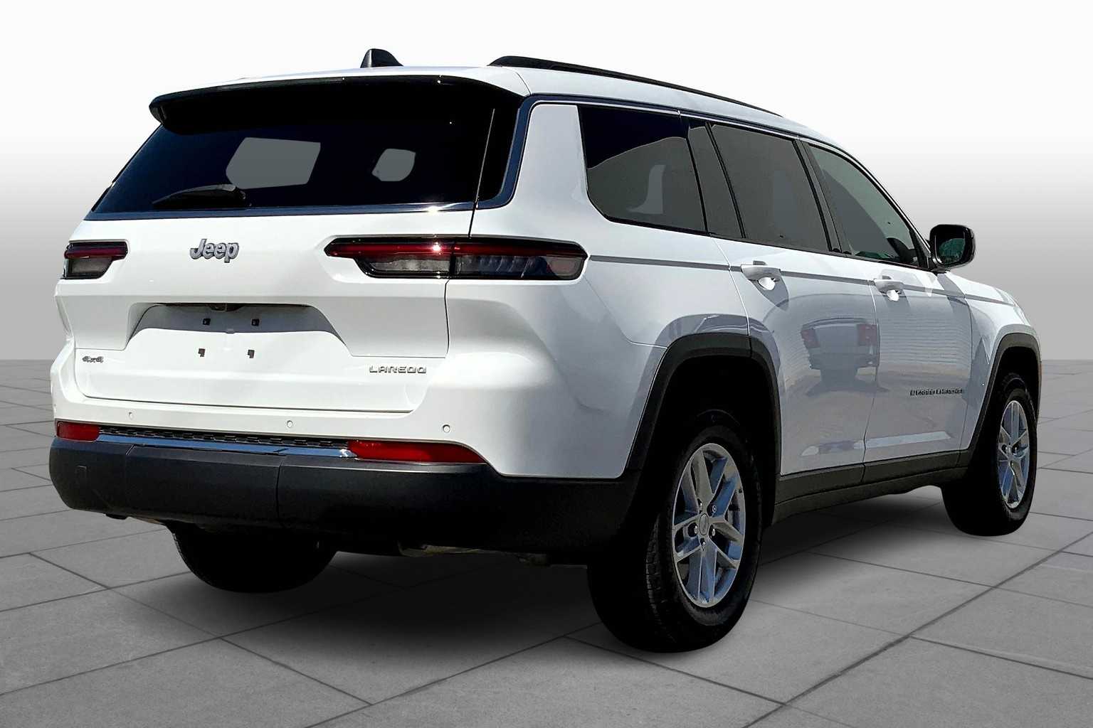 2025 Jeep Grand Cherokee Laredo X photo 11