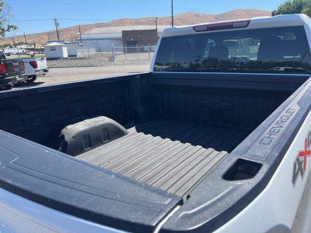 2022 Chevrolet Silverado 1500 LT photo 18