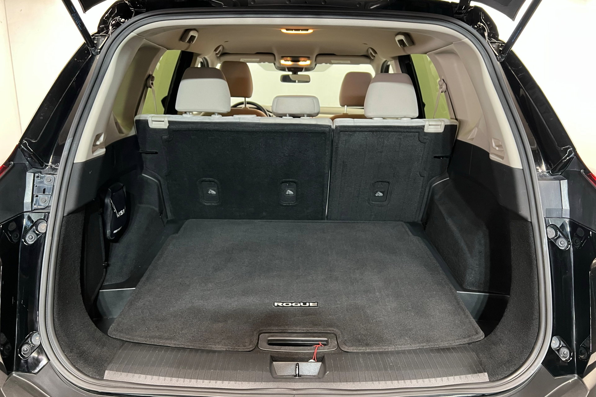 2023 Nissan Rogue SV photo 21