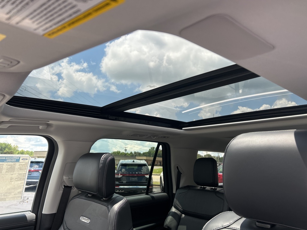 2025 Ford Expedition Platinum MAX photo 33