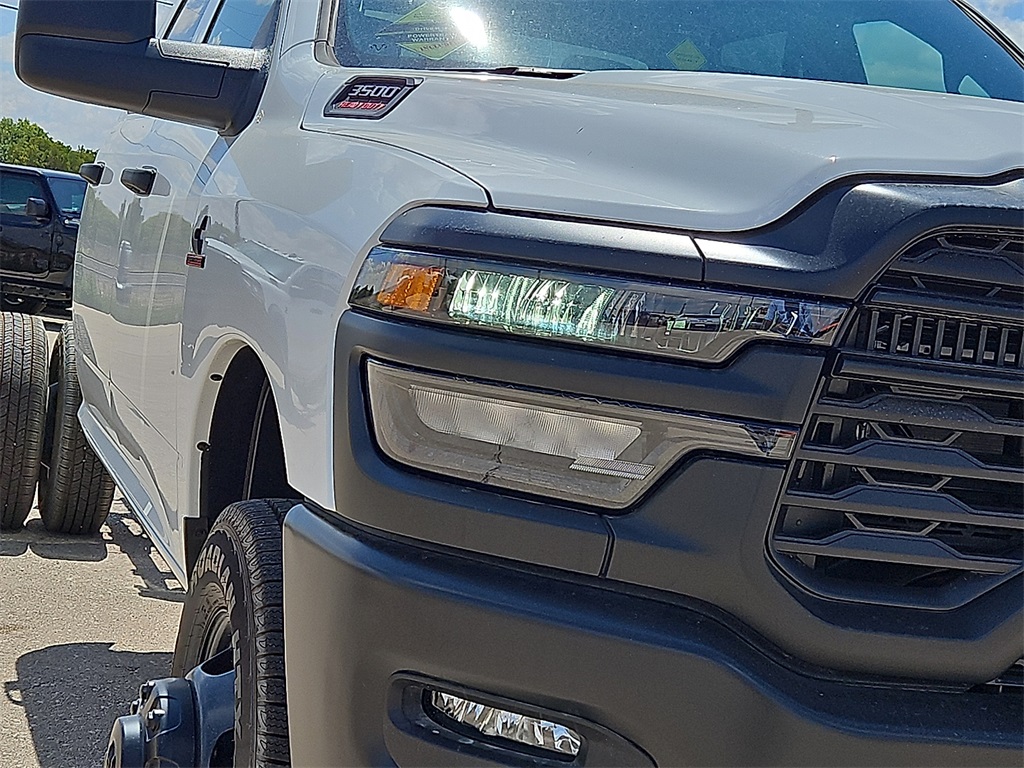 2025 Ram 3500 Tradesman photo 8