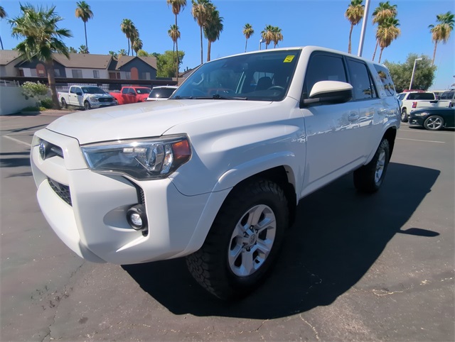 2022 Toyota 4Runner SR5 photo 2