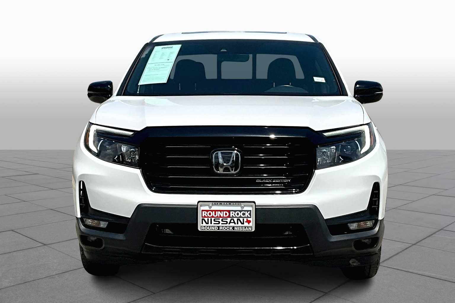 2023 Honda Ridgeline Black Edition photo 3