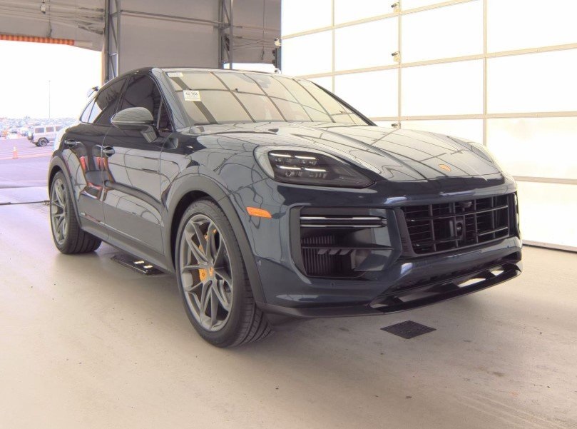 2024 Porsche Cayenne Coupe Turbo GT photo 3
