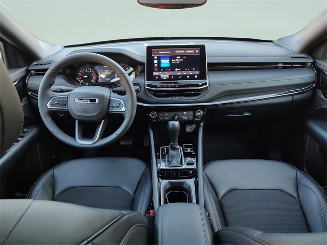2025 Jeep Compass North Edition Latitude photo 9