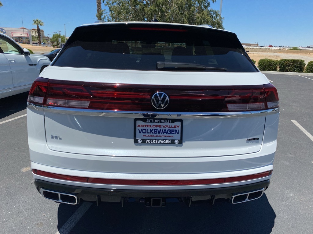 2025 Volkswagen Atlas Cross Sport SEL Premium R-Line photo 3