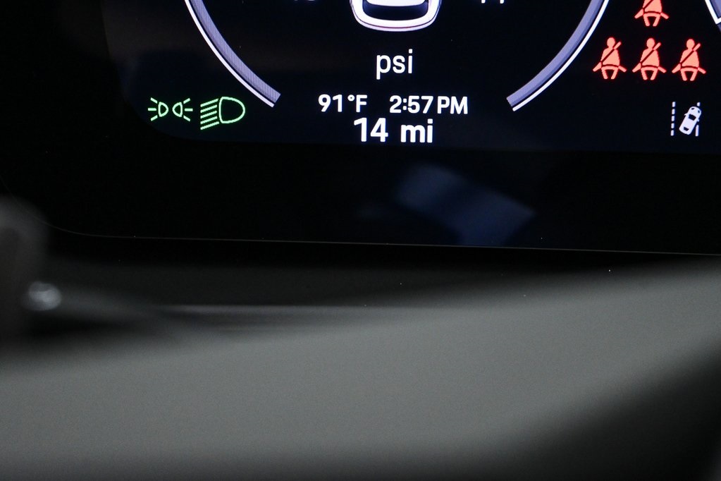 2025 Porsche Cayenne photo 11