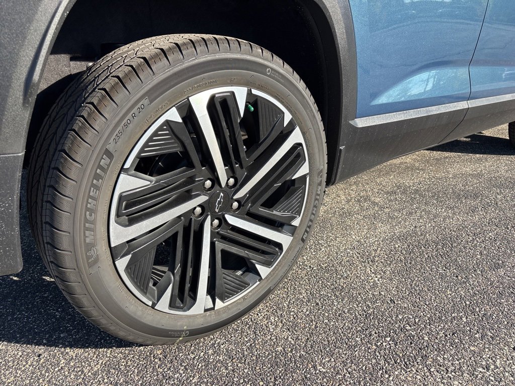 2026 Chevrolet Equinox RS photo 4