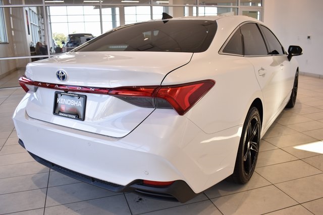 2020 Toyota Avalon Hybrid Limited photo 10