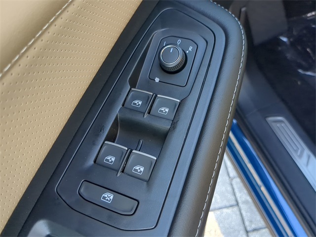 2026 Volkswagen Atlas Cross Sport SE Technology photo 19