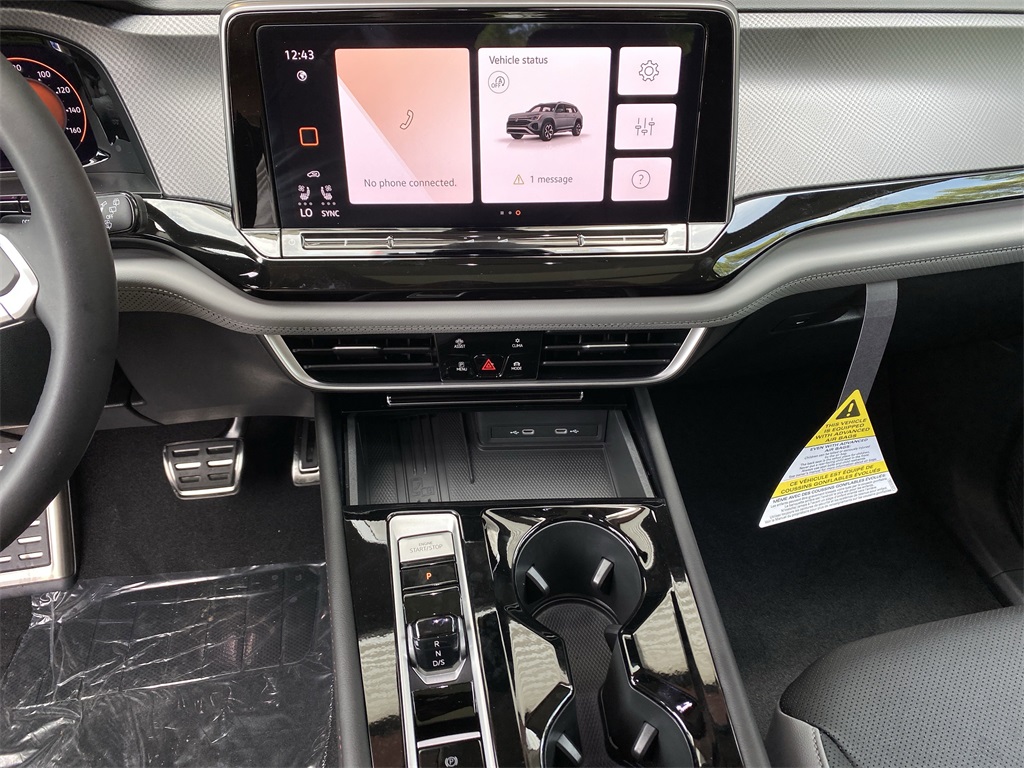 2025 Volkswagen Atlas Peak Edition SE photo 29