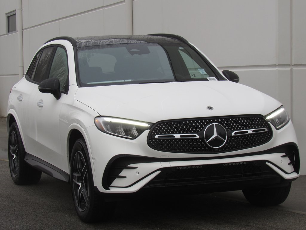 2025 Mercedes Benz GLC 300 photo 2