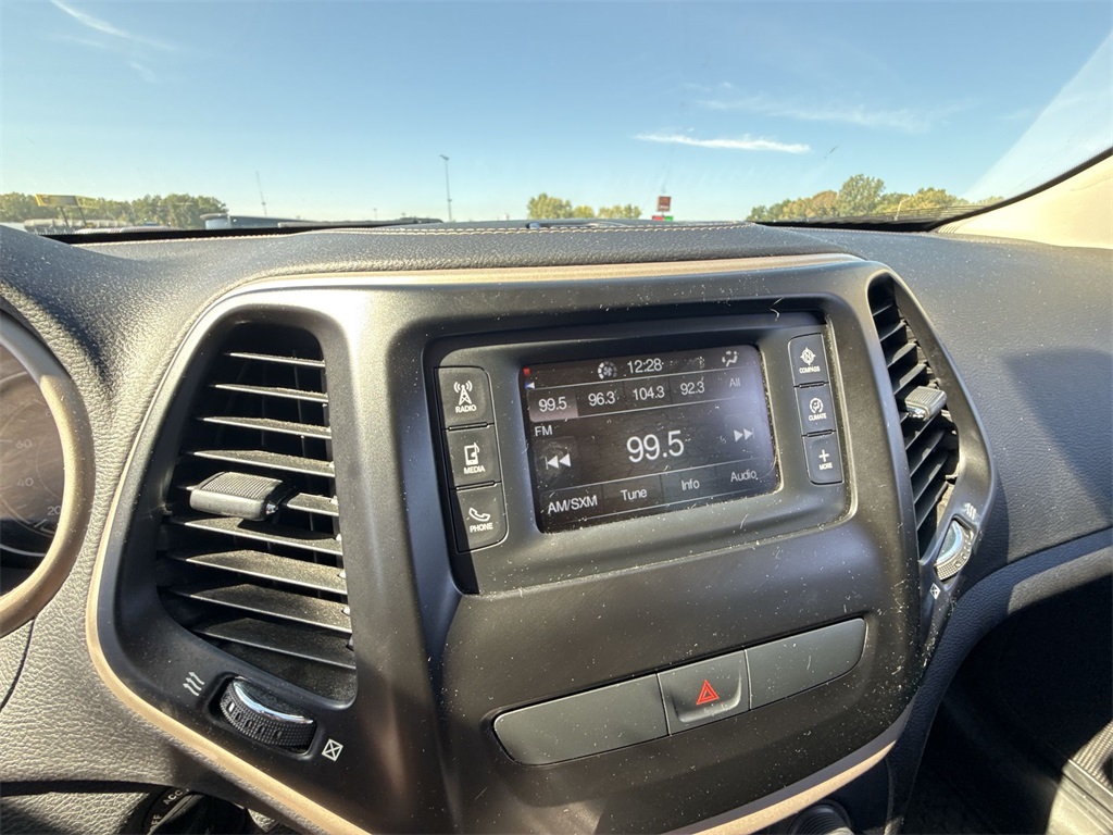 2018 Jeep Cherokee Latitude photo 12