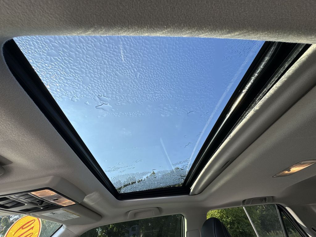 2019 Toyota 4Runner SR5 Premium photo 16