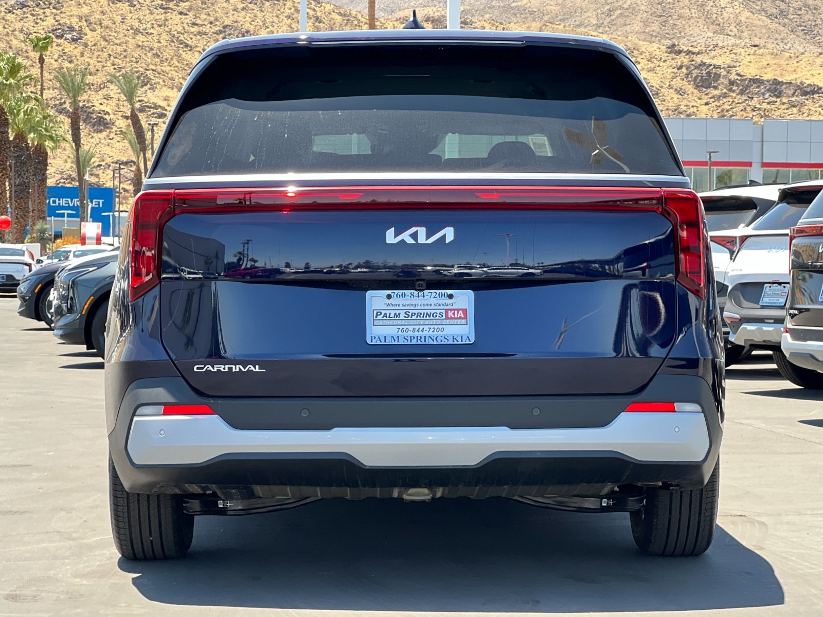 2026 Kia Carnival LXS photo 4