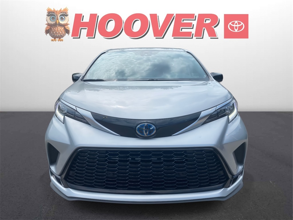 2023 Toyota Sienna XSE photo 6