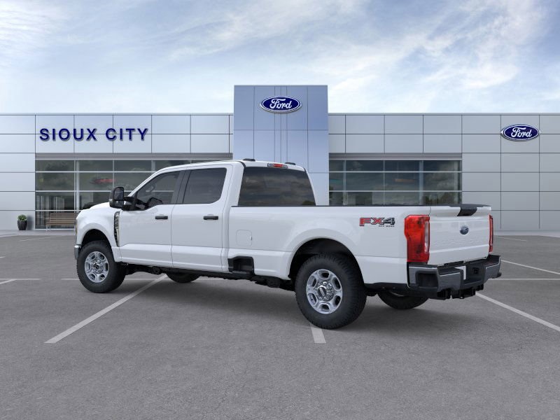 2026 Ford F-350 XLT photo 4