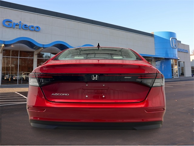 2025 Honda Accord SE photo 2