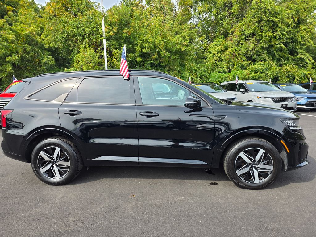 2023 Kia Sorento S photo 4
