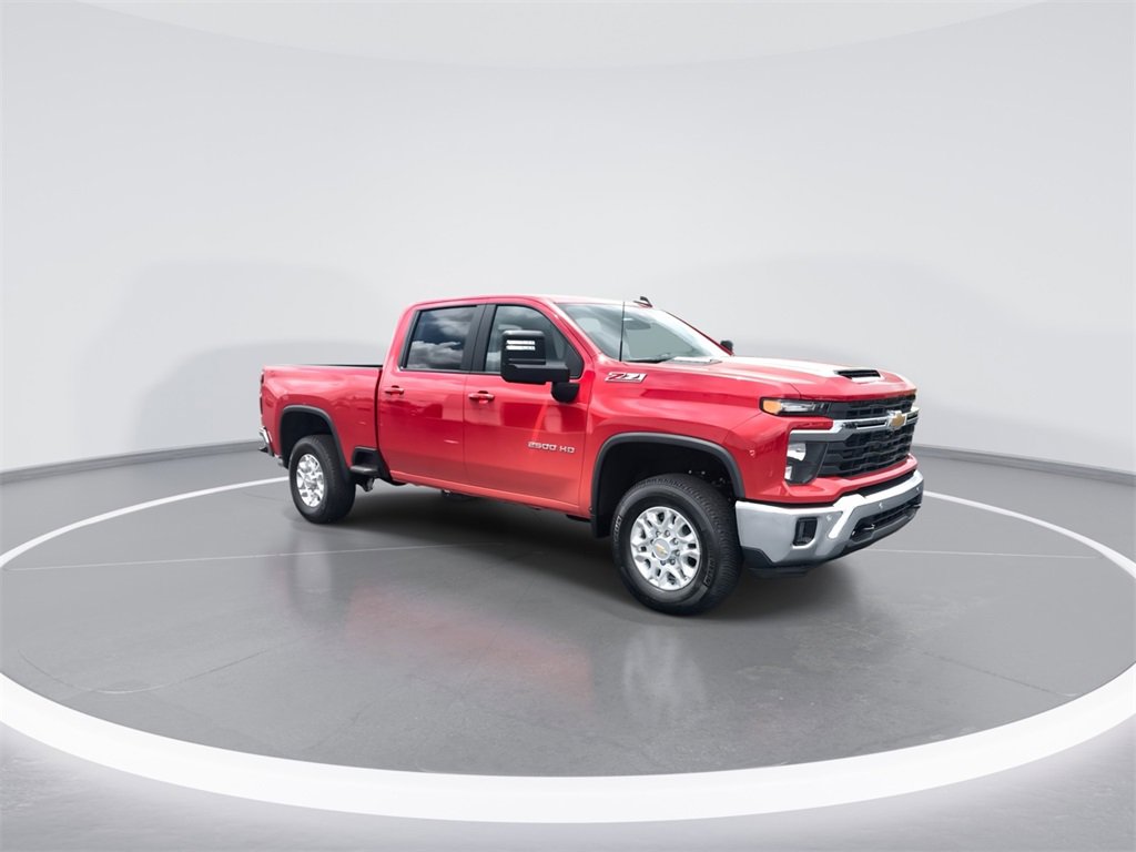 2025 Chevrolet Silverado 2500HD LT photo 2