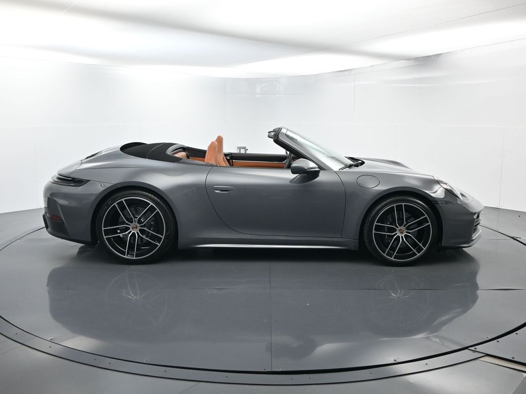 2025 Porsche 911 photo 14