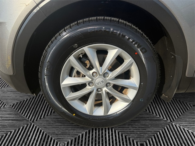 2017 Kia Sorento LX photo 14