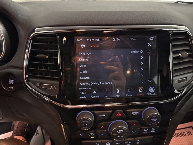 2020 Jeep Grand Cherokee Laredo E photo 17