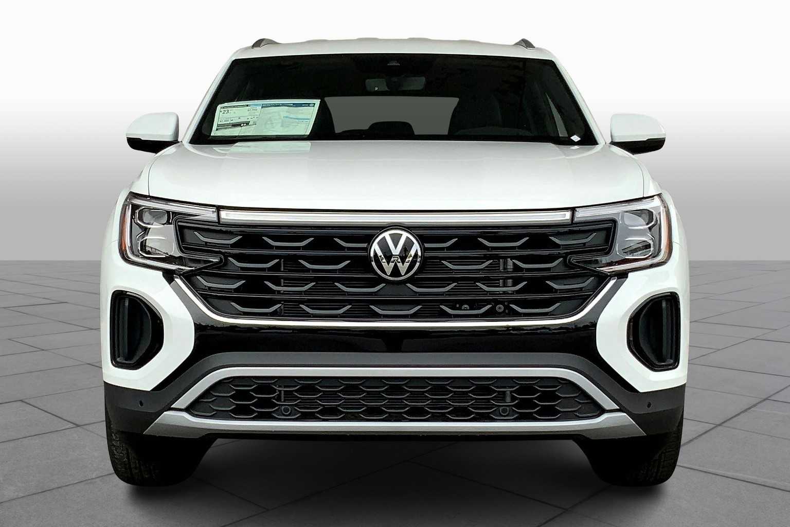 2025 Volkswagen Atlas Cross Sport SE Technology photo 2