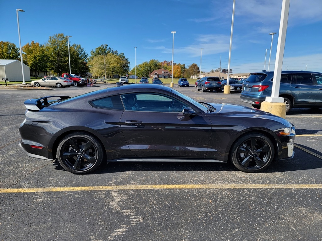 2022 Ford Mustang EcoBoost Premium photo 2
