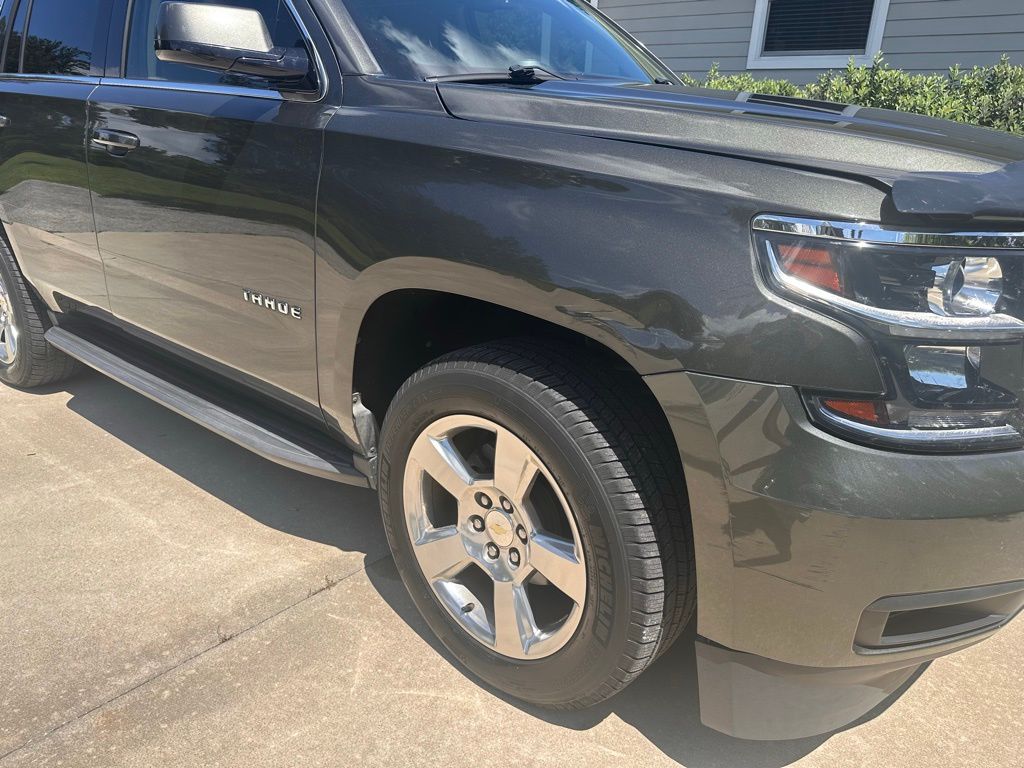 2019 Chevrolet Tahoe LT photo 4