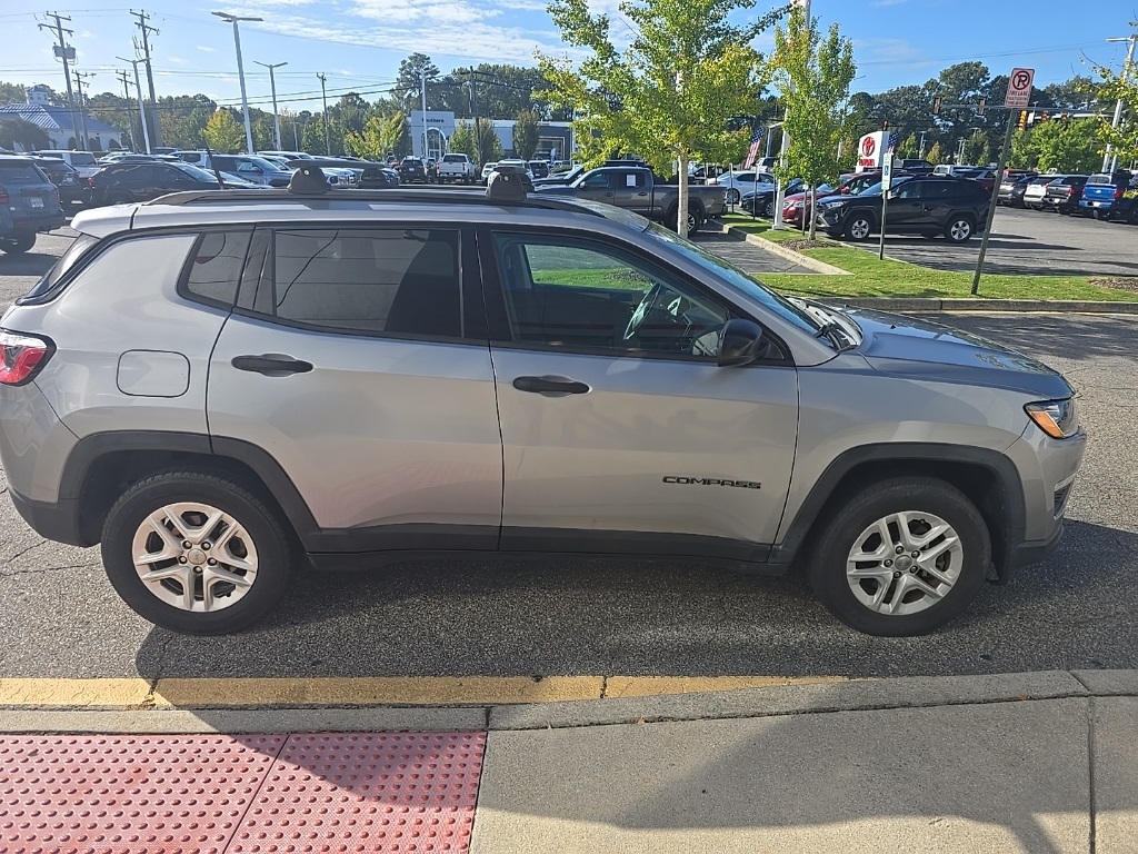 2018 Jeep Compass Sport photo 3