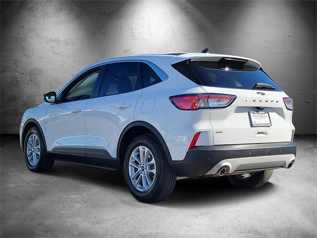 2021 Ford Escape SE photo 3