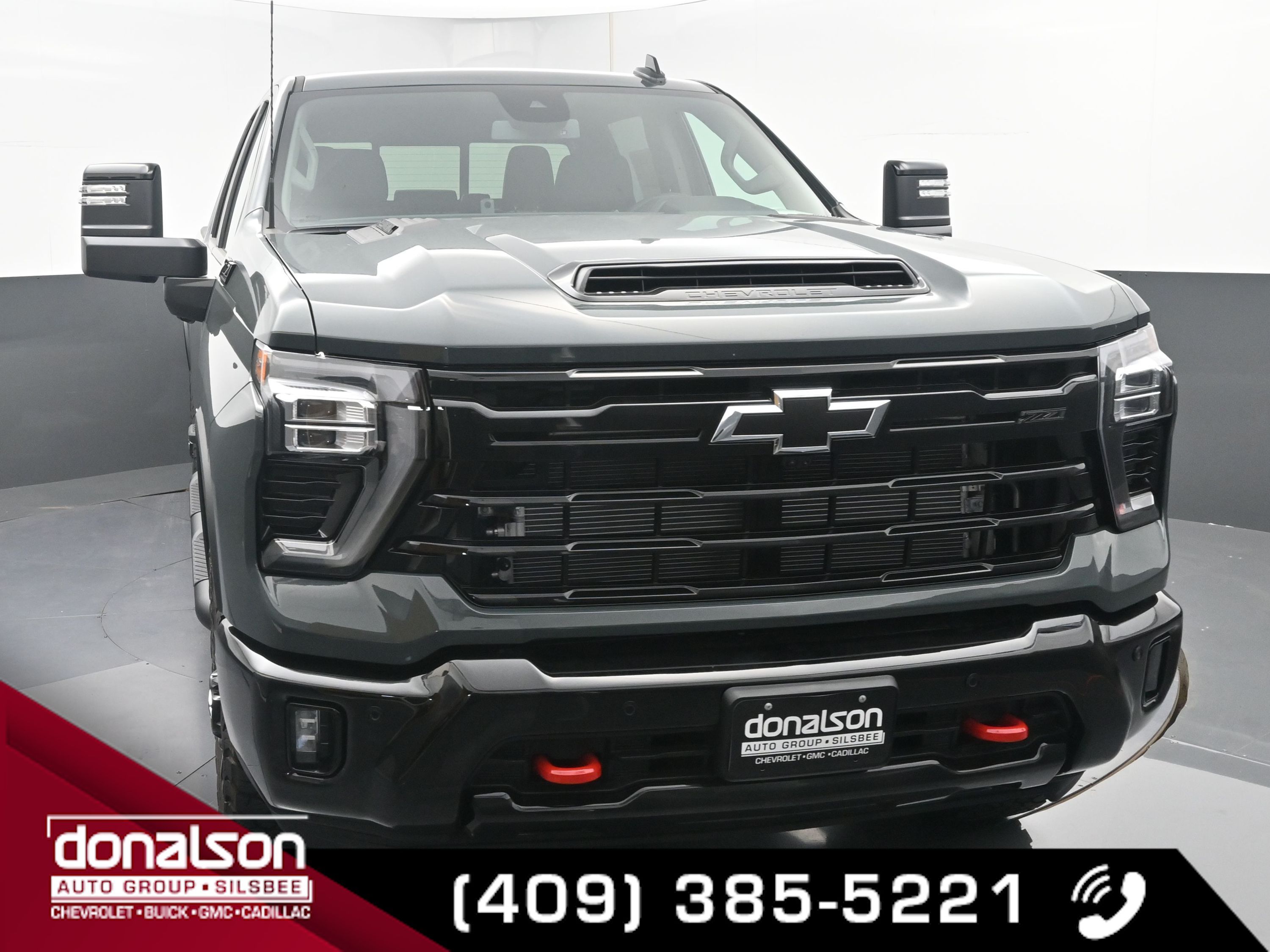 2025 Chevrolet Silverado LT photo 2