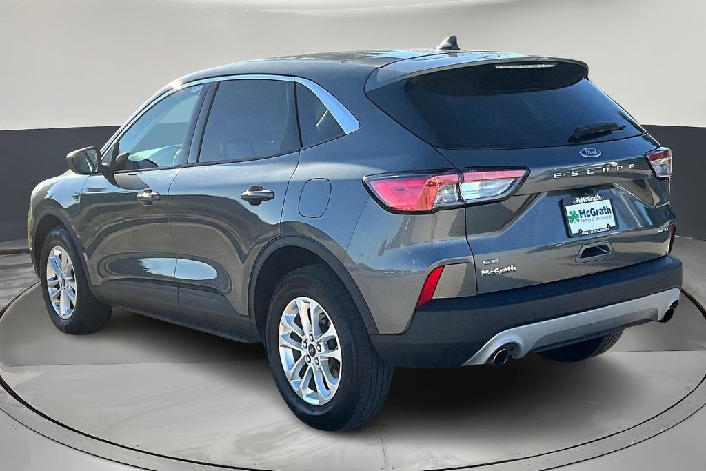 2022 Ford Escape SE photo 4