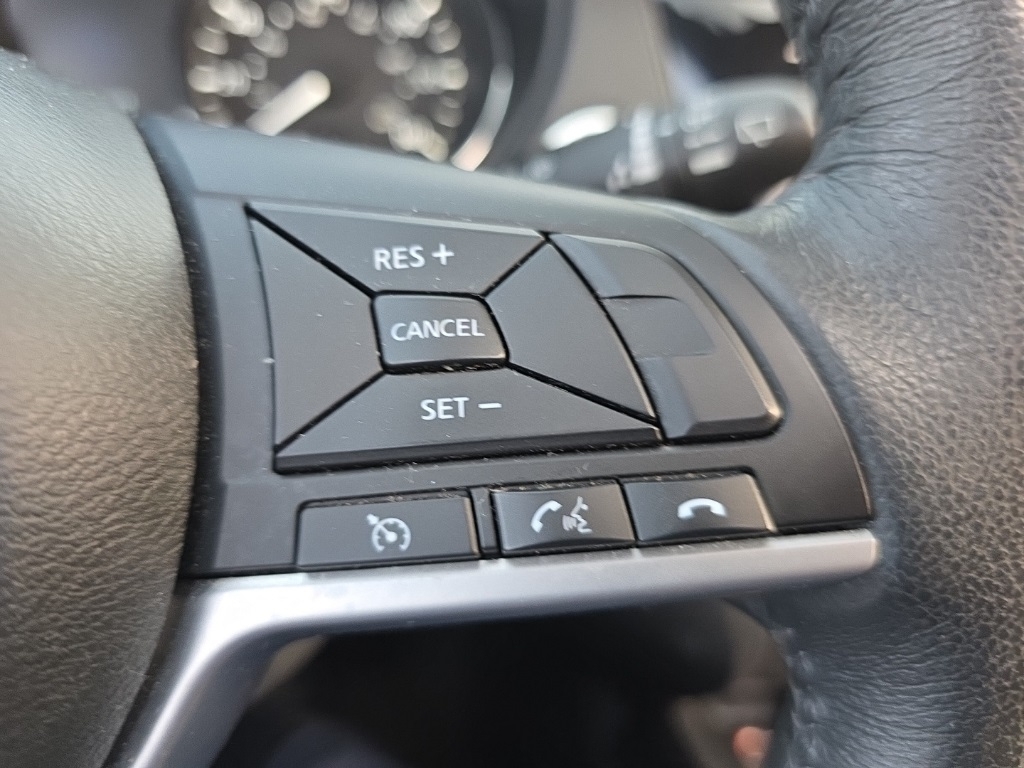 2017 Nissan Rogue SL photo 23