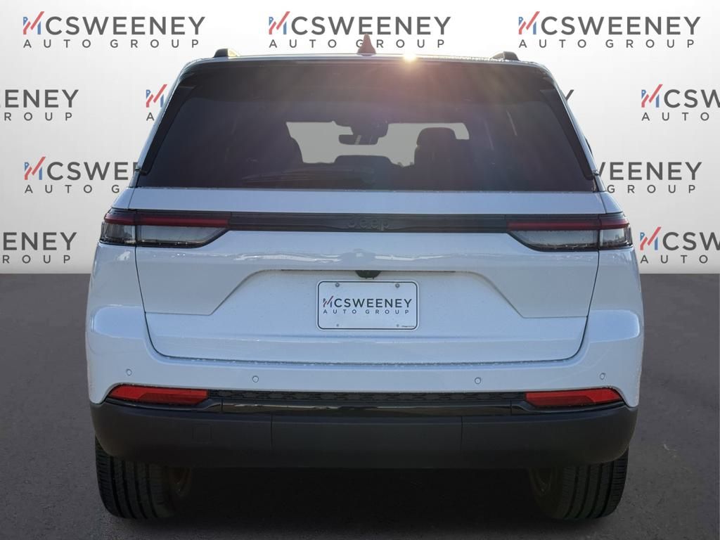 2025 Jeep Grand Cherokee Altitude X photo 4