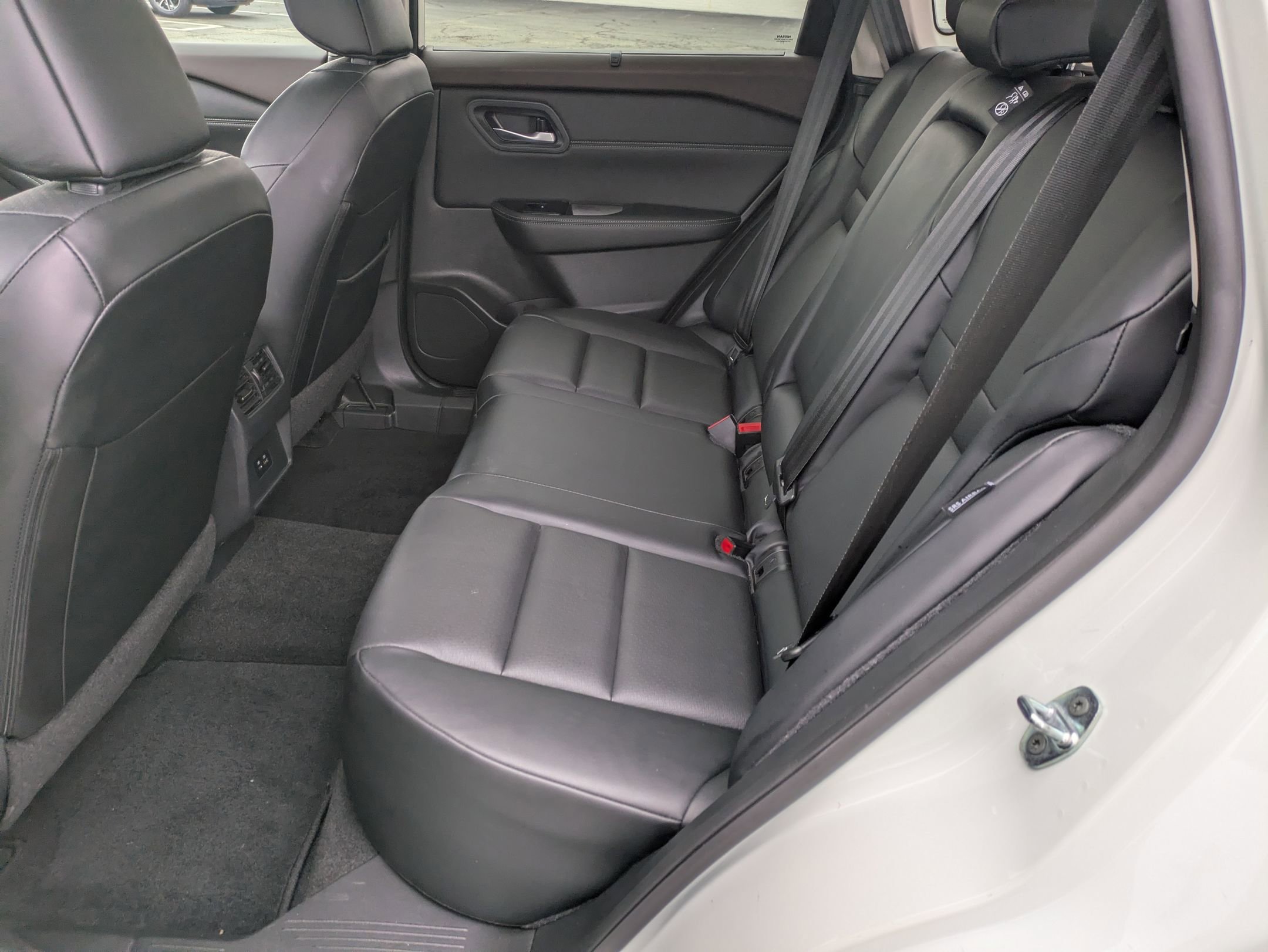 2023 Nissan Rogue SV photo 29