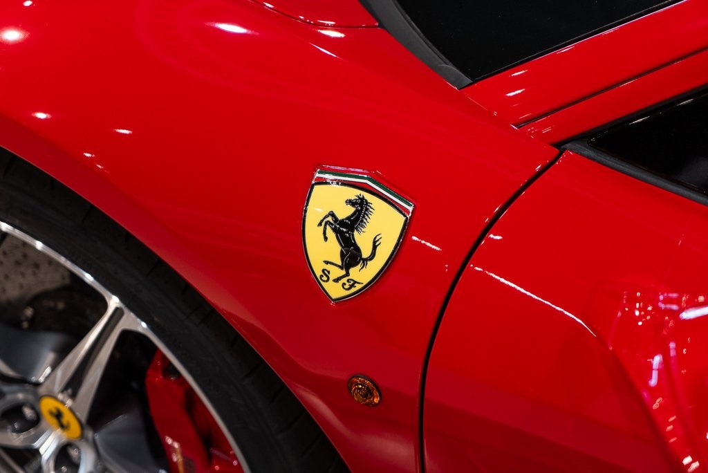 2015 Ferrari 458 Italia Base photo 9