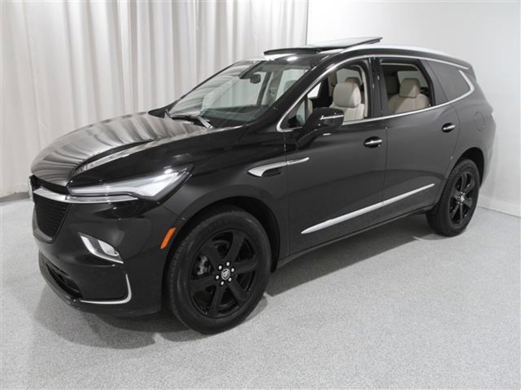 2023 Buick Enclave Essence photo 3