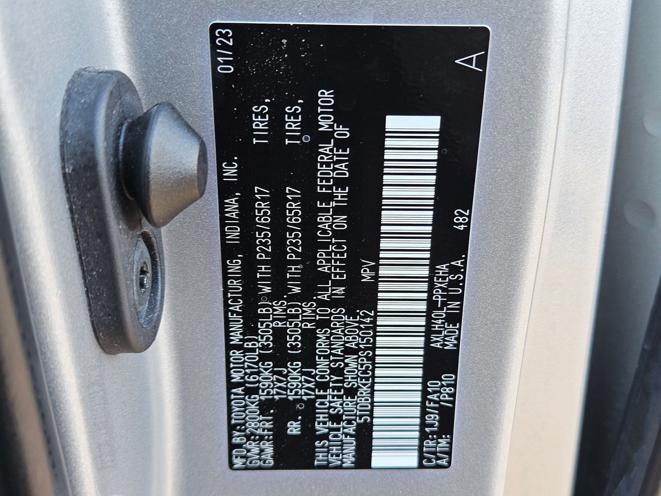 2023 Toyota Sienna LE photo 32