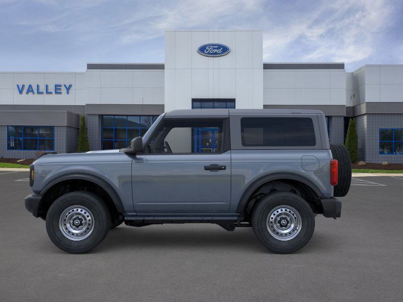 2025 Ford Bronco Base photo 4